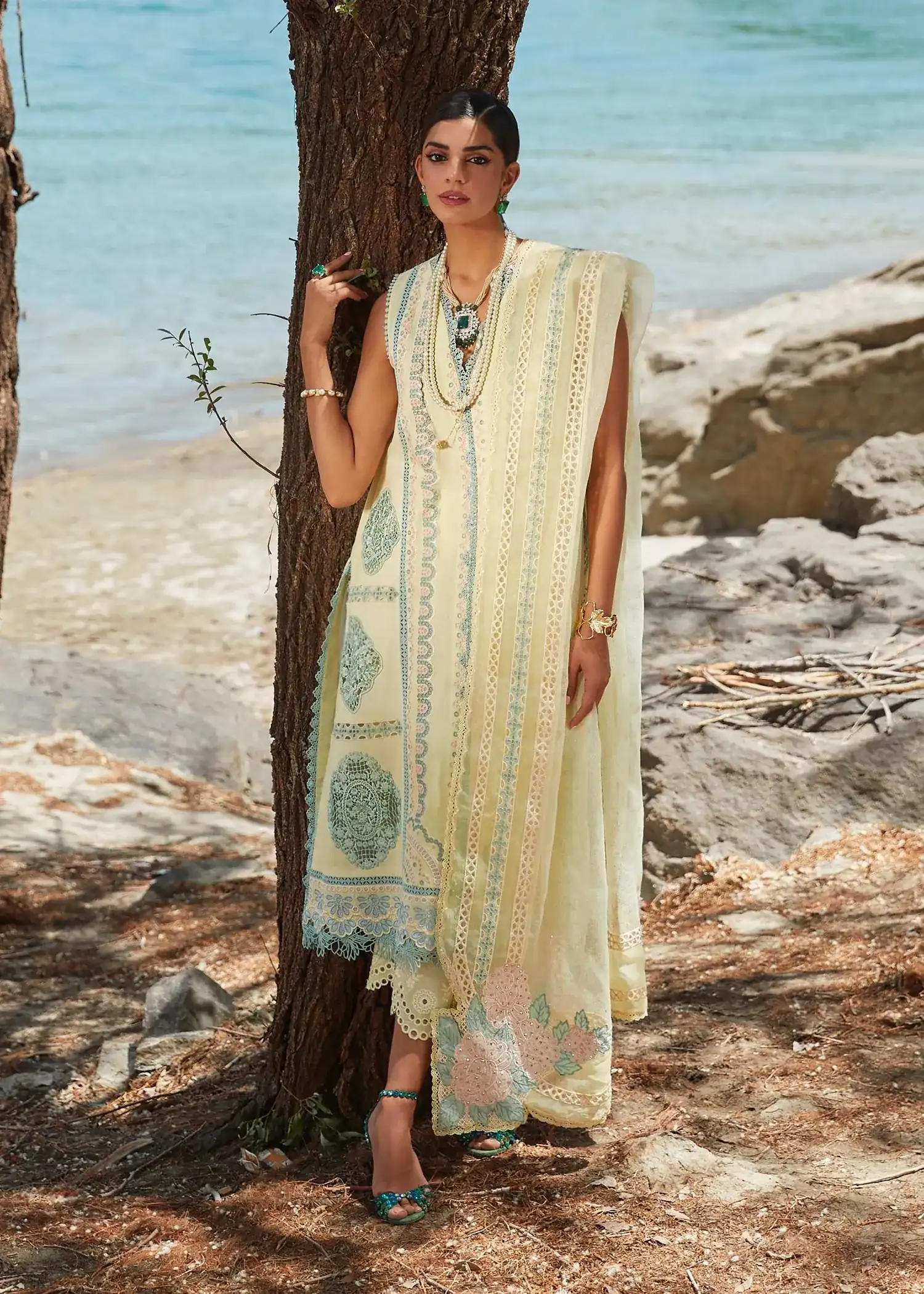 Medley of Lace - D7 B | CRIMSON LUXURY LAWN 2023