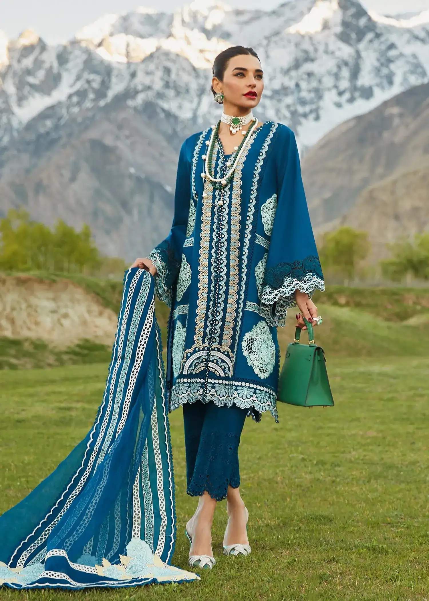 Medley of Lace - D7 A | CRIMSON LUXURY LAWN 2023
