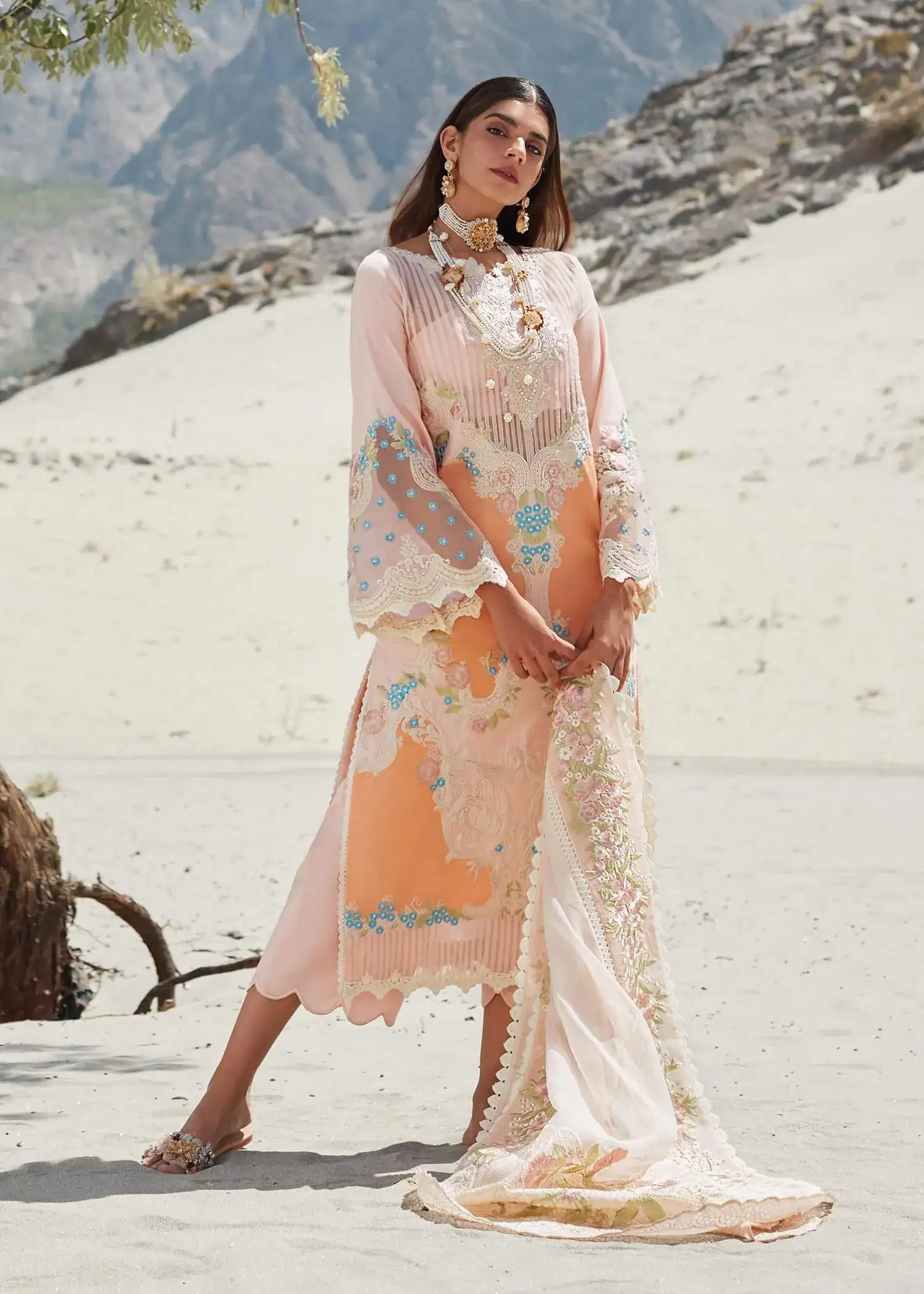 Marori Dreams - D8 B | CRIMSON LUXURY LAWN 2023