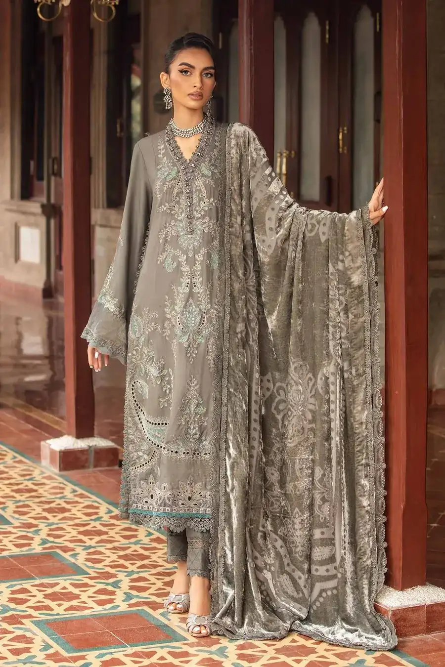 Embroidered Velvet Suit | DL-1209 Grey