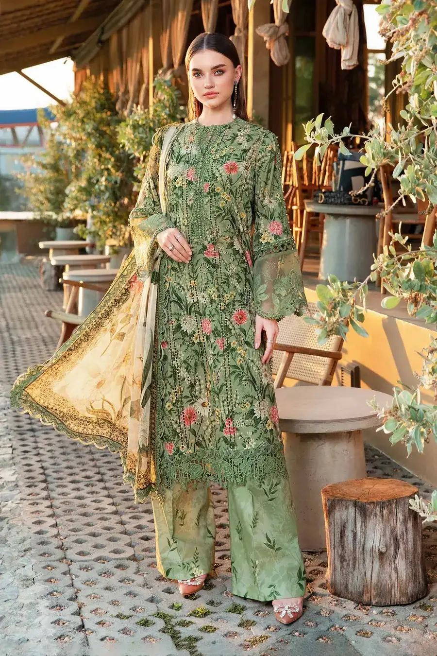Maria B Mprints'25 Printed Lawn Suit | MPT-2508-B