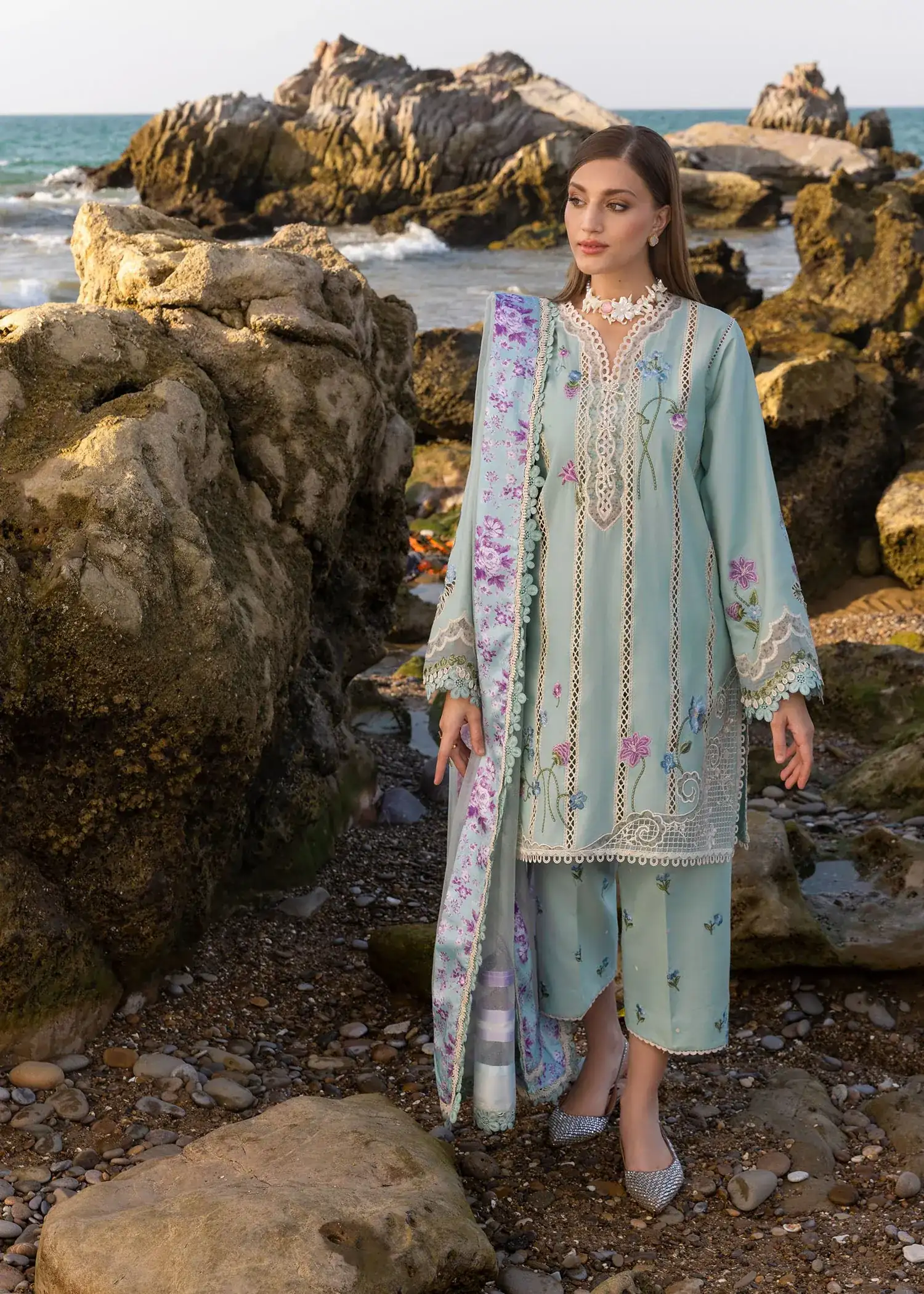 Flow By Crimson - Lawn' 25 - Floral Crush - D6A