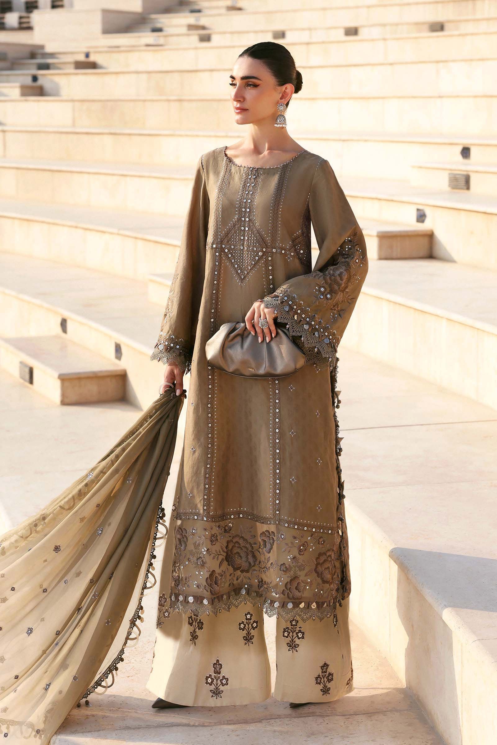 Unstitched Embroidered Luxury Lawn D-2602-A - Eid Collection